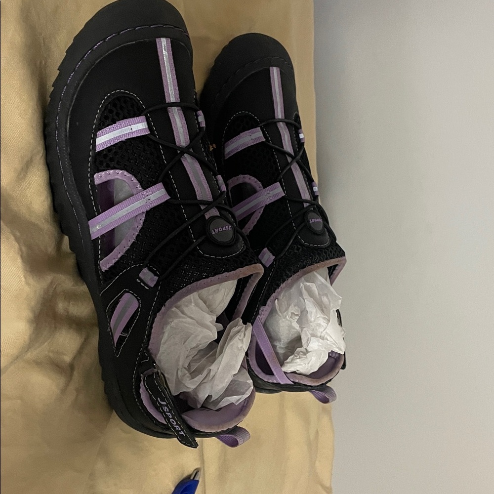 Jambu J-Sport Bleeker black/lavender water ready sandals size 8-1/2, worn twice